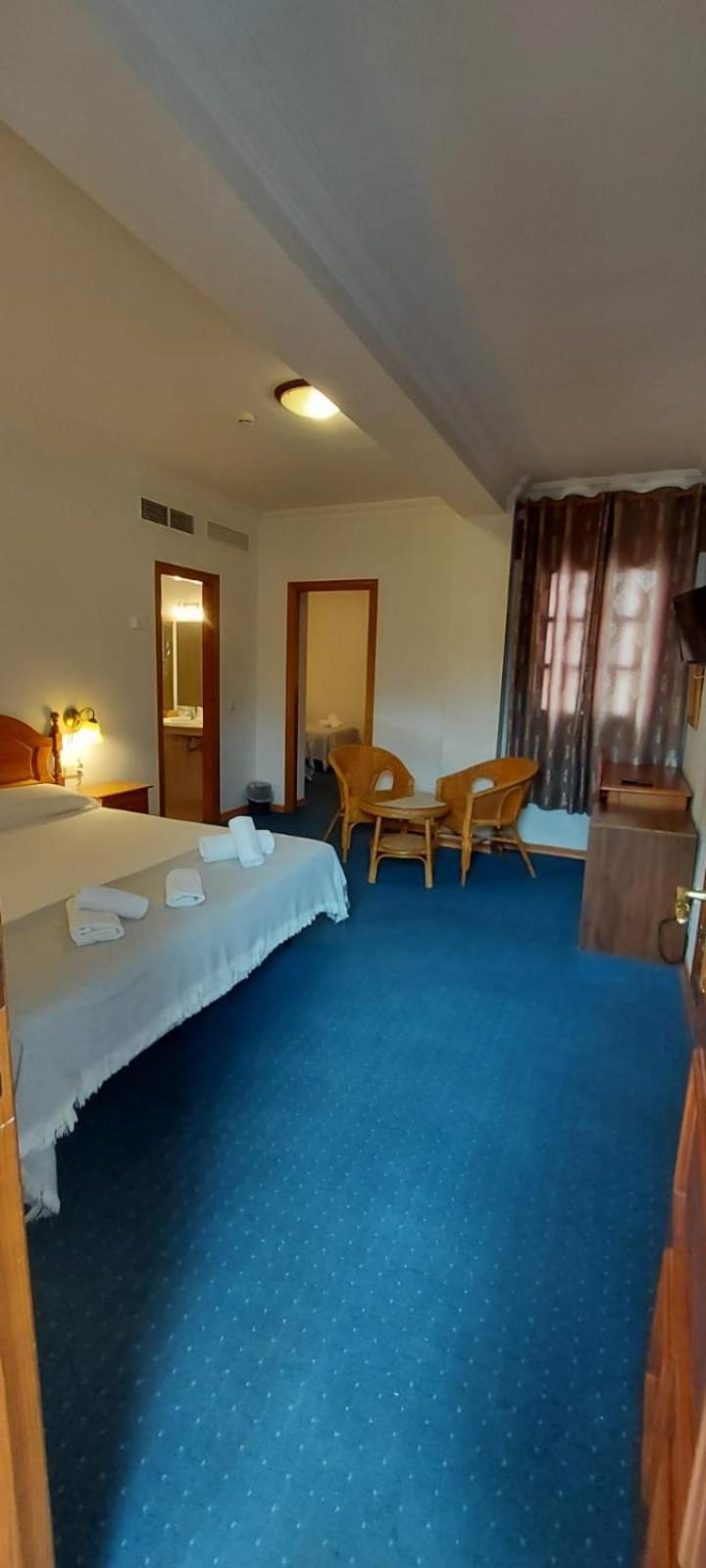 Hotel Mairena Майрена-дель-Алькор Экстерьер фото