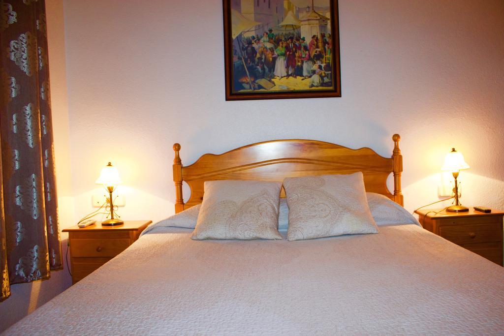 Hotel Mairena Майрена-дель-Алькор Экстерьер фото